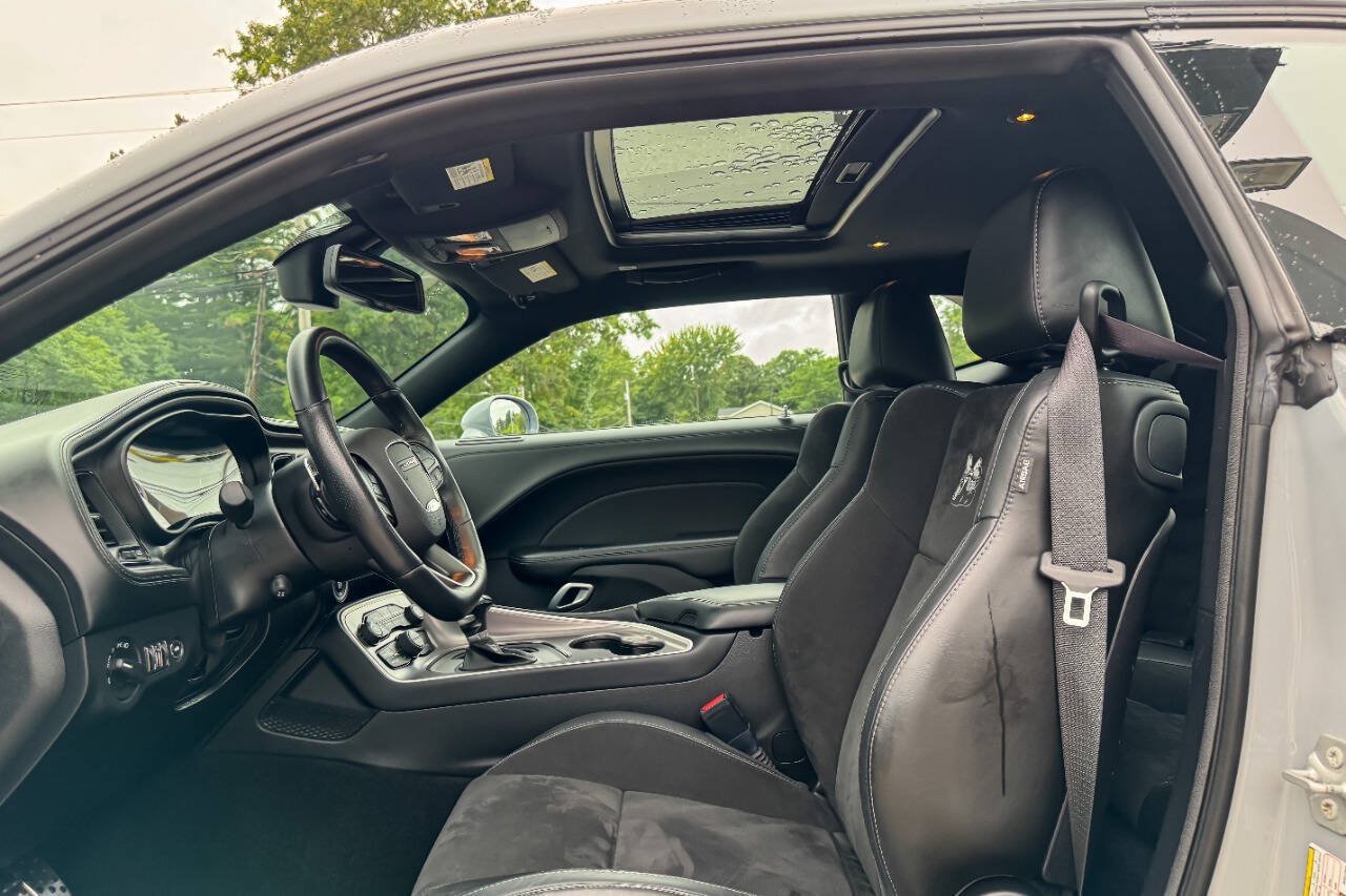 Used 2021 Dodge Challenger R/T Scat Pack RWD image 25