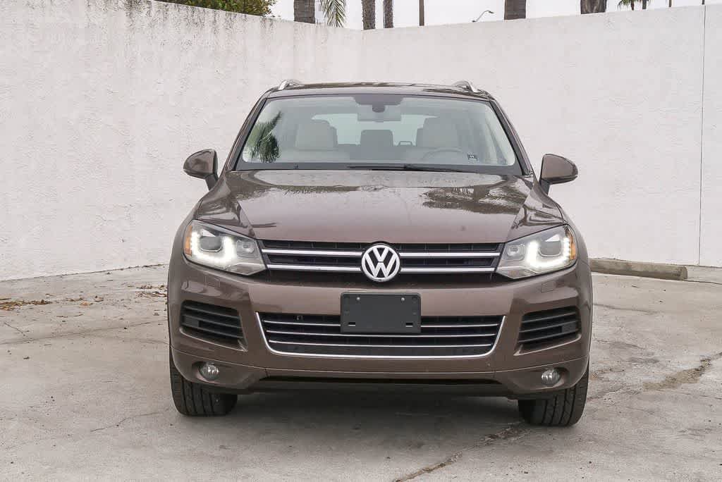 Used 2012 Volkswagen Touareg VR6 AWD/4WD image 2