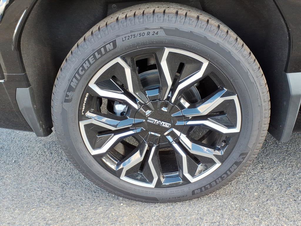 New 2025 GMC Sierra EV Denali image 8