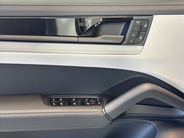 New 2026 Porsche Cayenne S AWD/4WD image 11