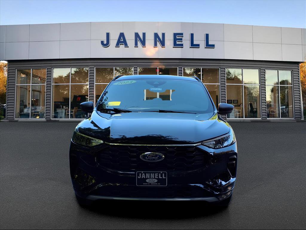 Used 2023 Ford Escape ST-Line w/ Tech Pack #1 image 2