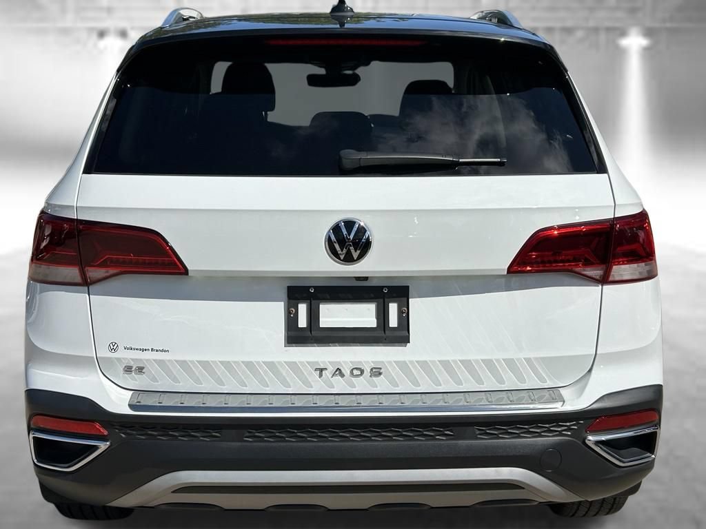 Certified 2023 Volkswagen Taos SE FWD image 4
