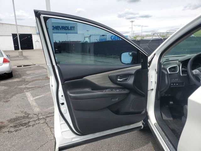 Used 2017 Nissan Murano S AWD/4WD image 22
