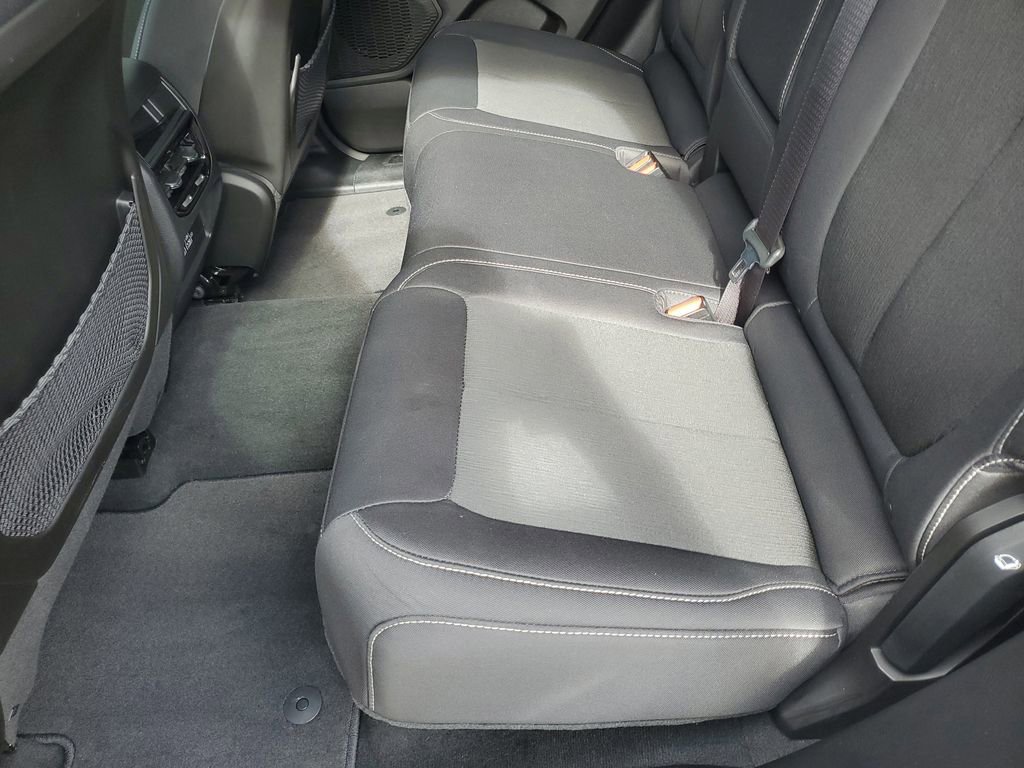 Used 2023 Jeep Grand Cherokee Laredo image 12