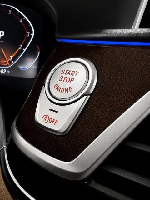 Used 2022 BMW 750i xDrive w/ Executive Package AWD/4WD image 45