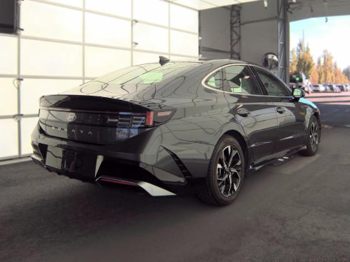 Used 2025 Hyundai Sonata SEL FWD image 3