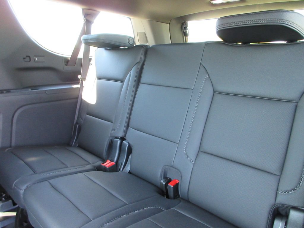 New 2026 GMC Yukon XL Denali w/ Sun & Power Step Package AWD/4WD image 13