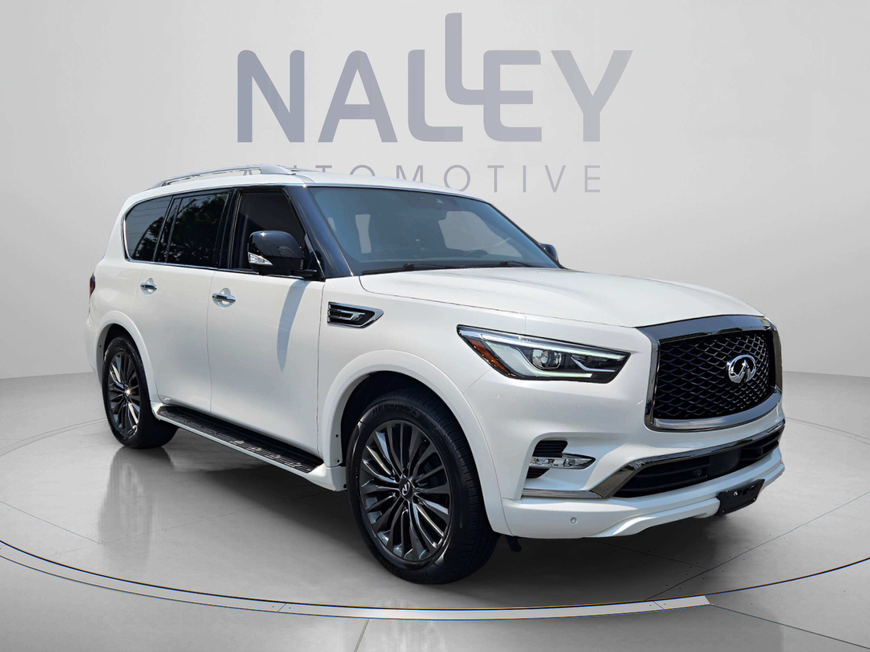Used 2024 INFINITI QX80 Sensory AWD/4WD image 7