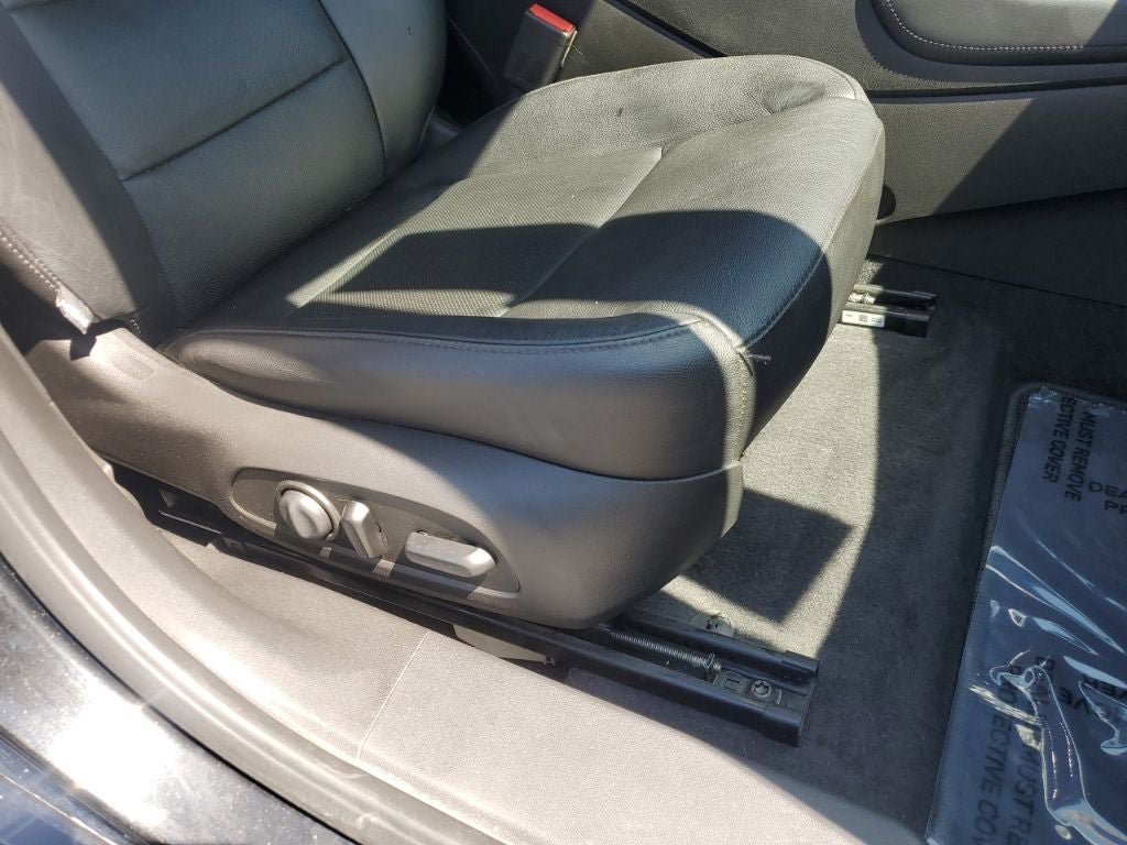 Used 2016 Chevrolet Malibu Premier w/ Driver Confidence Package FWD image 46