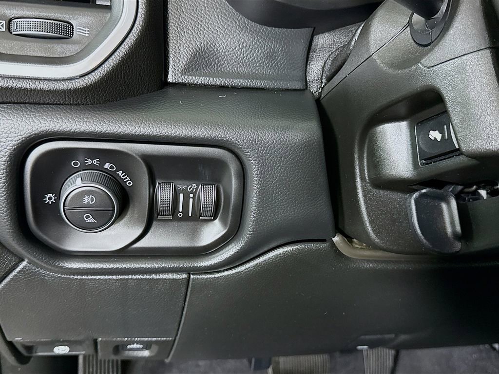 Used 2020 RAM 3500 Laramie image 22