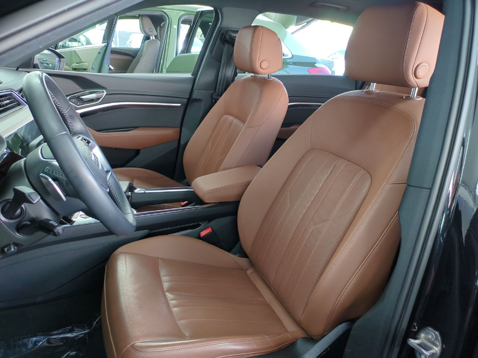 Used 2024 Audi Q8 e-tron Premium Plus w/ Premium Plus Package AWD/4WD image 29
