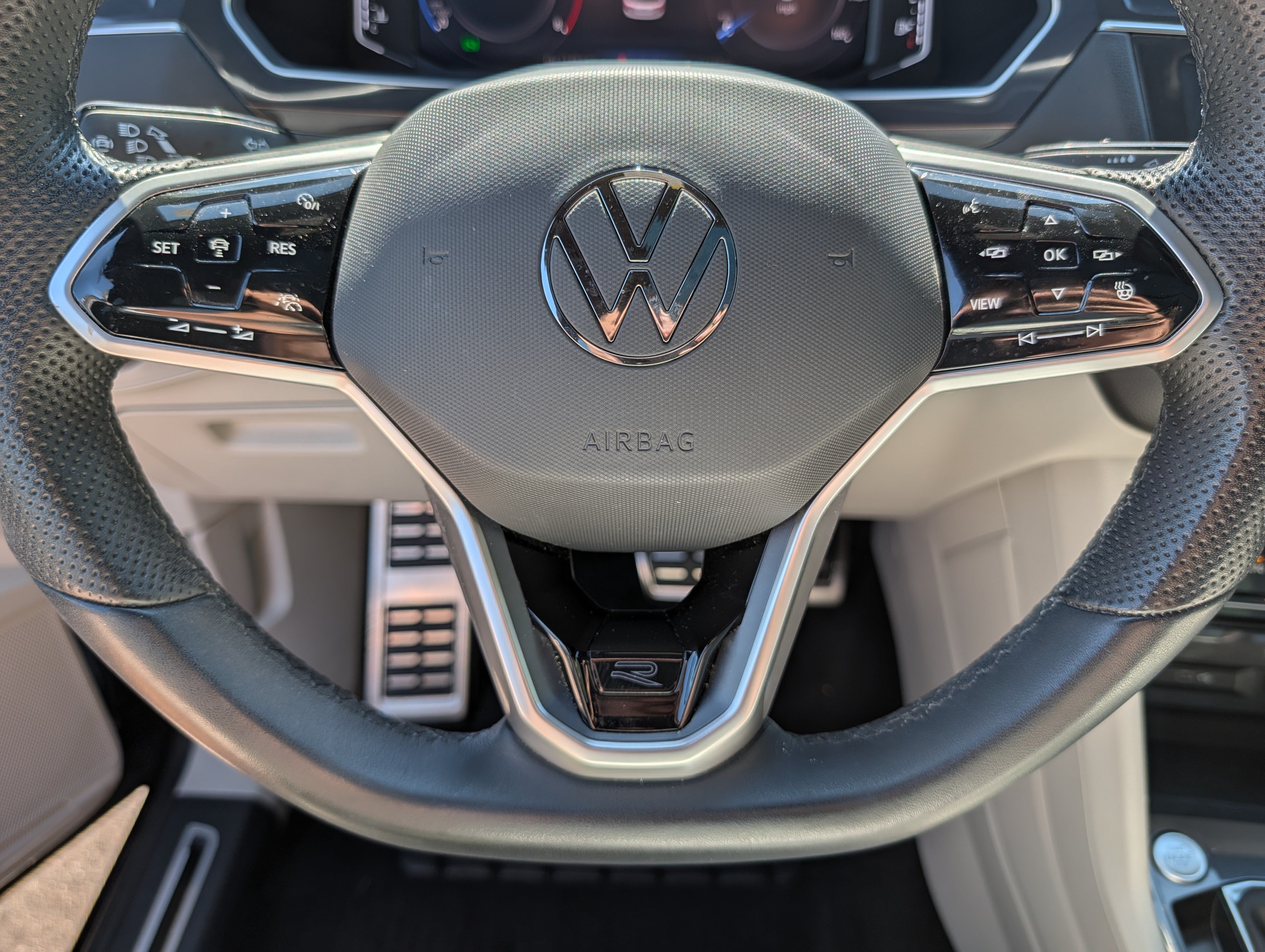 Certified 2023 Volkswagen Tiguan SEL R-Line AWD/4WD image 25