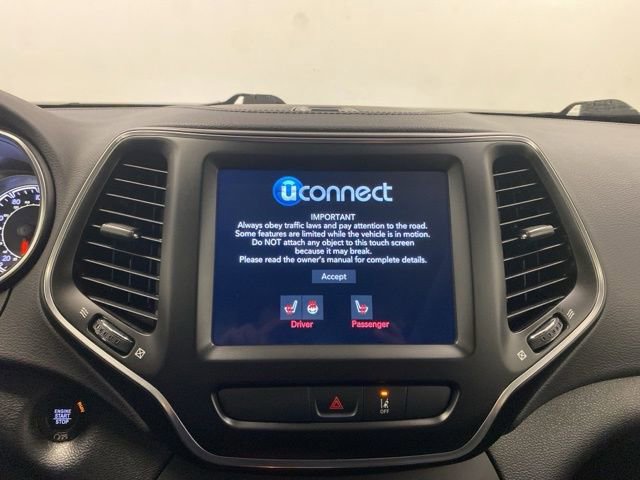 Used 2022 Jeep Cherokee Latitude Lux w/ Sun & Sound Group image 12