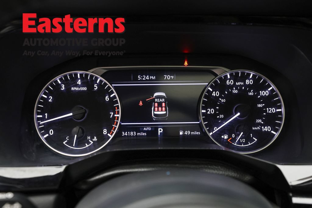 Used 2024 Nissan Pathfinder SV w/ SV Premium Package AWD/4WD image 18