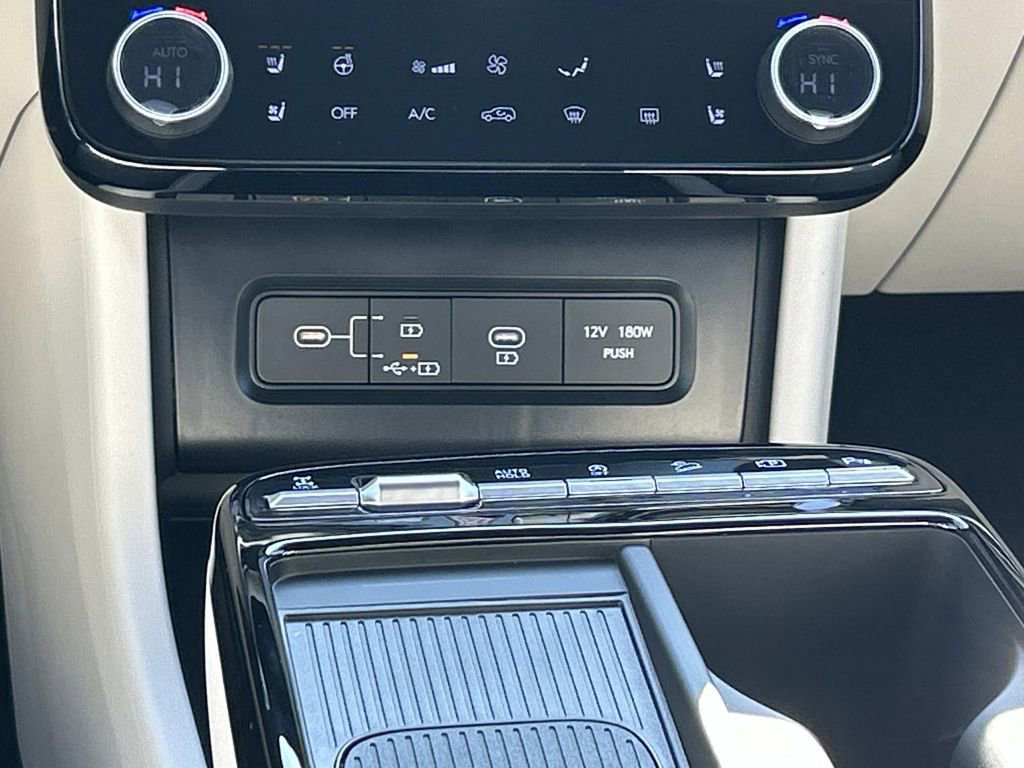 New 2026 Hyundai Tucson Limited image 28