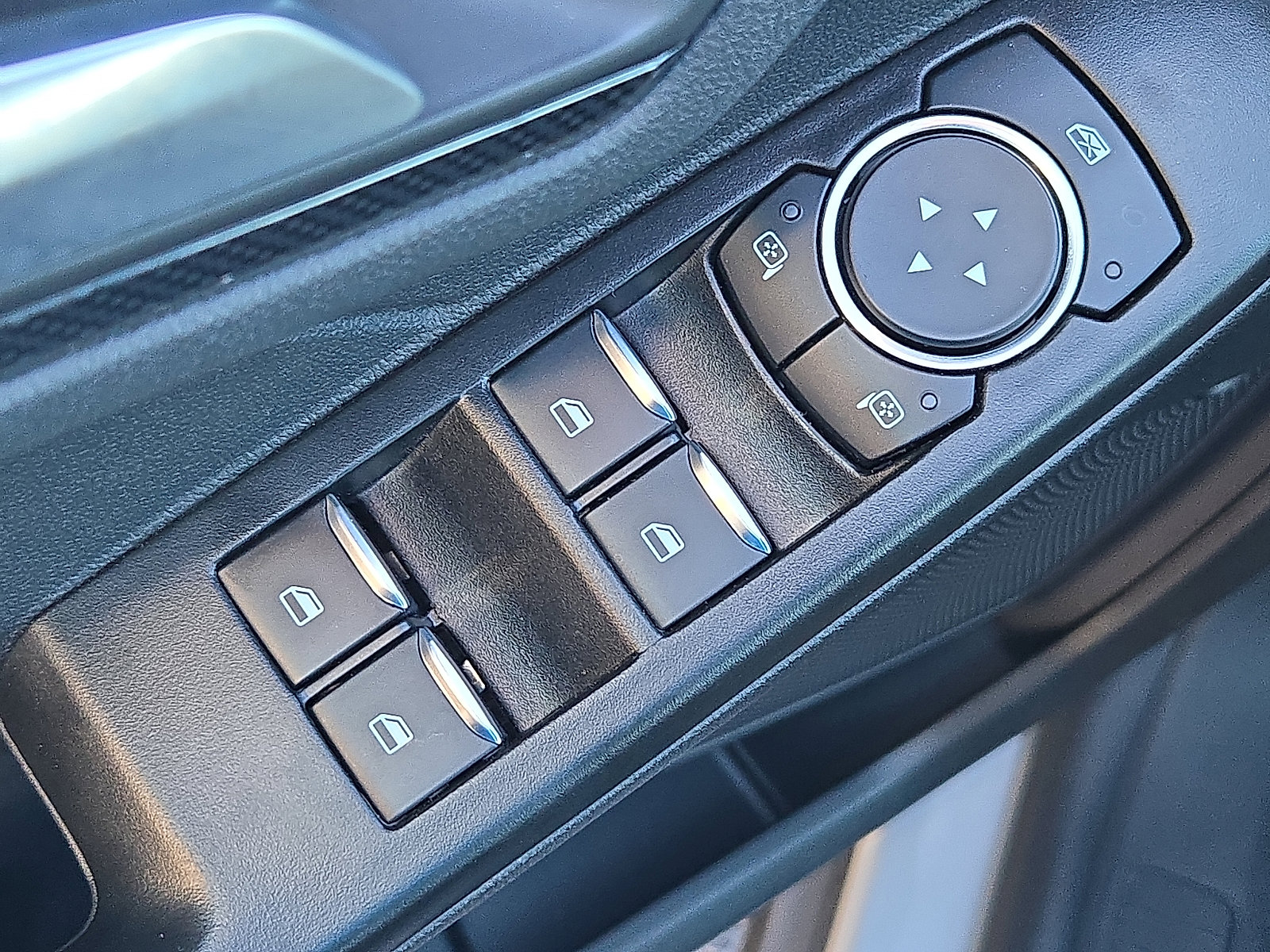 Certified 2025 Ford Escape ST-Line w/ Tech Pack #1 image 9