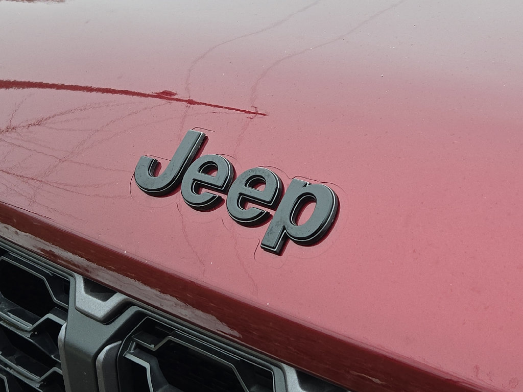 New 2026 Jeep Grand Cherokee Altitude AWD/4WD image 4