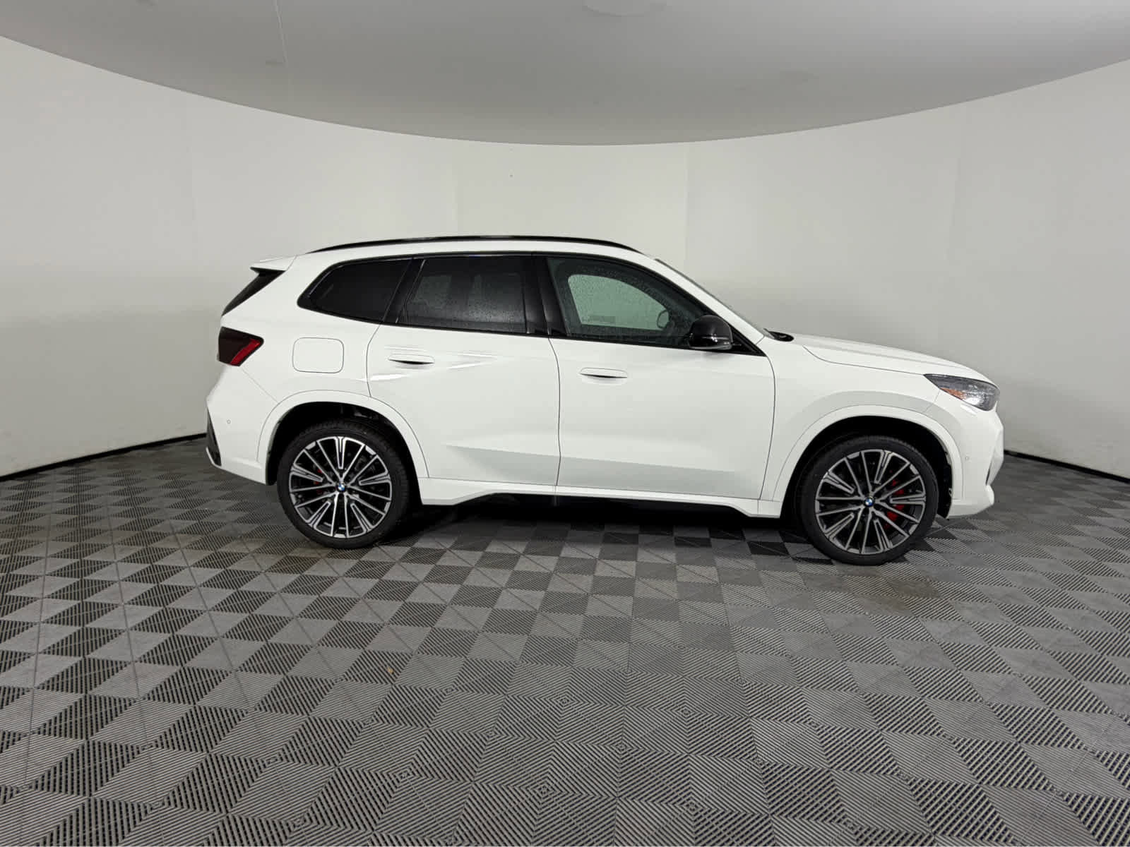 New 2026 BMW X1 xDrive28i w/ Technology Package image 2