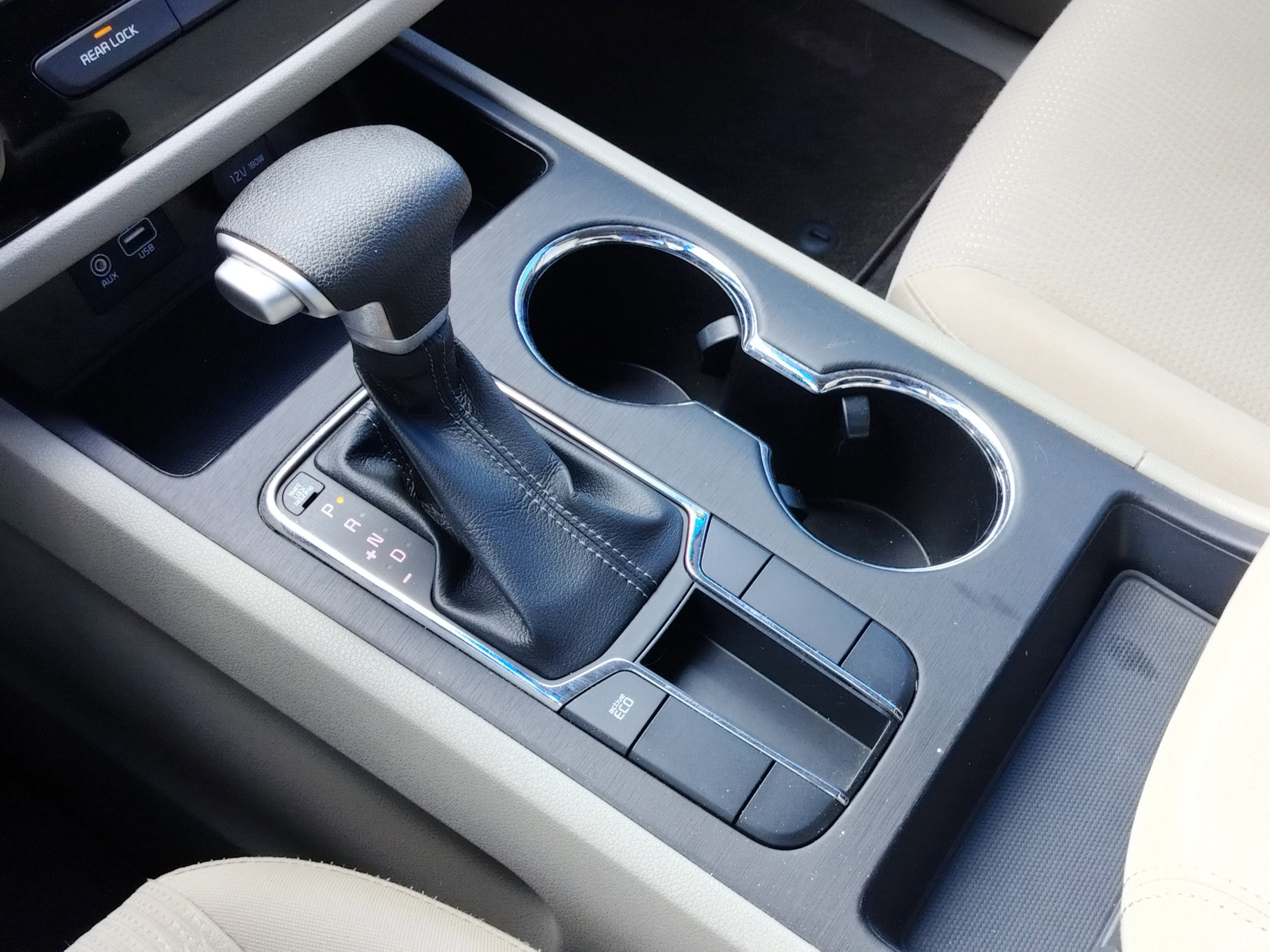 Used 2020 Kia Sedona L image 28