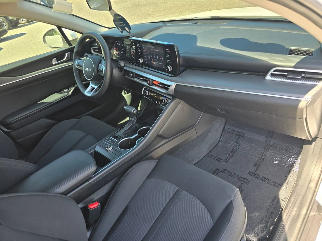 Used 2023 Kia K5 LXS FWD image 30
