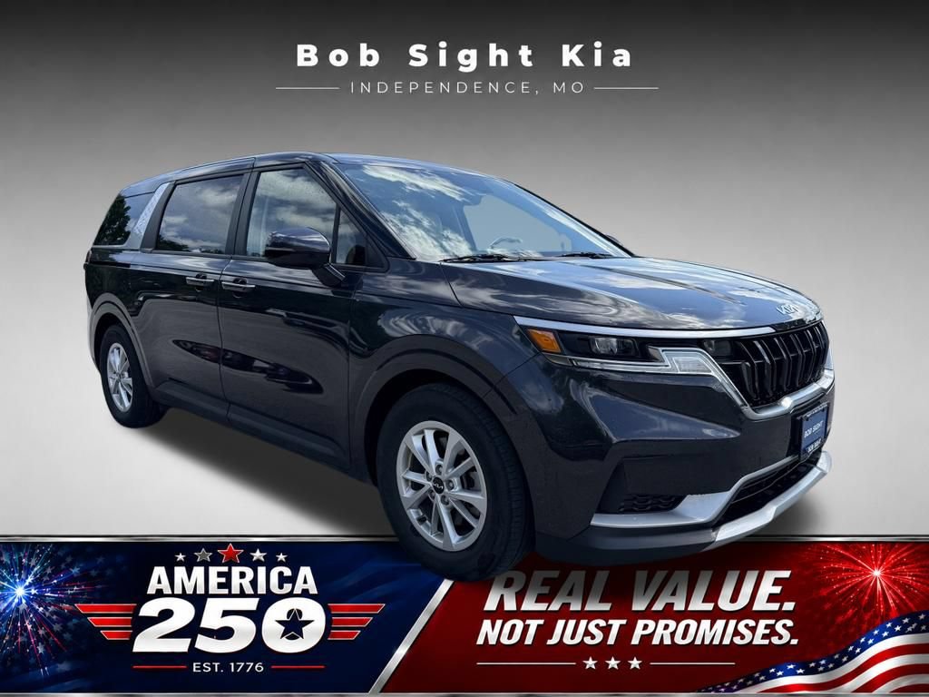 Used 2024 Kia Carnival LX FWD image 25