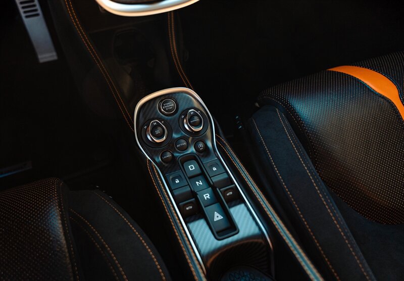 Used 2017 McLaren 570S RWD image 19