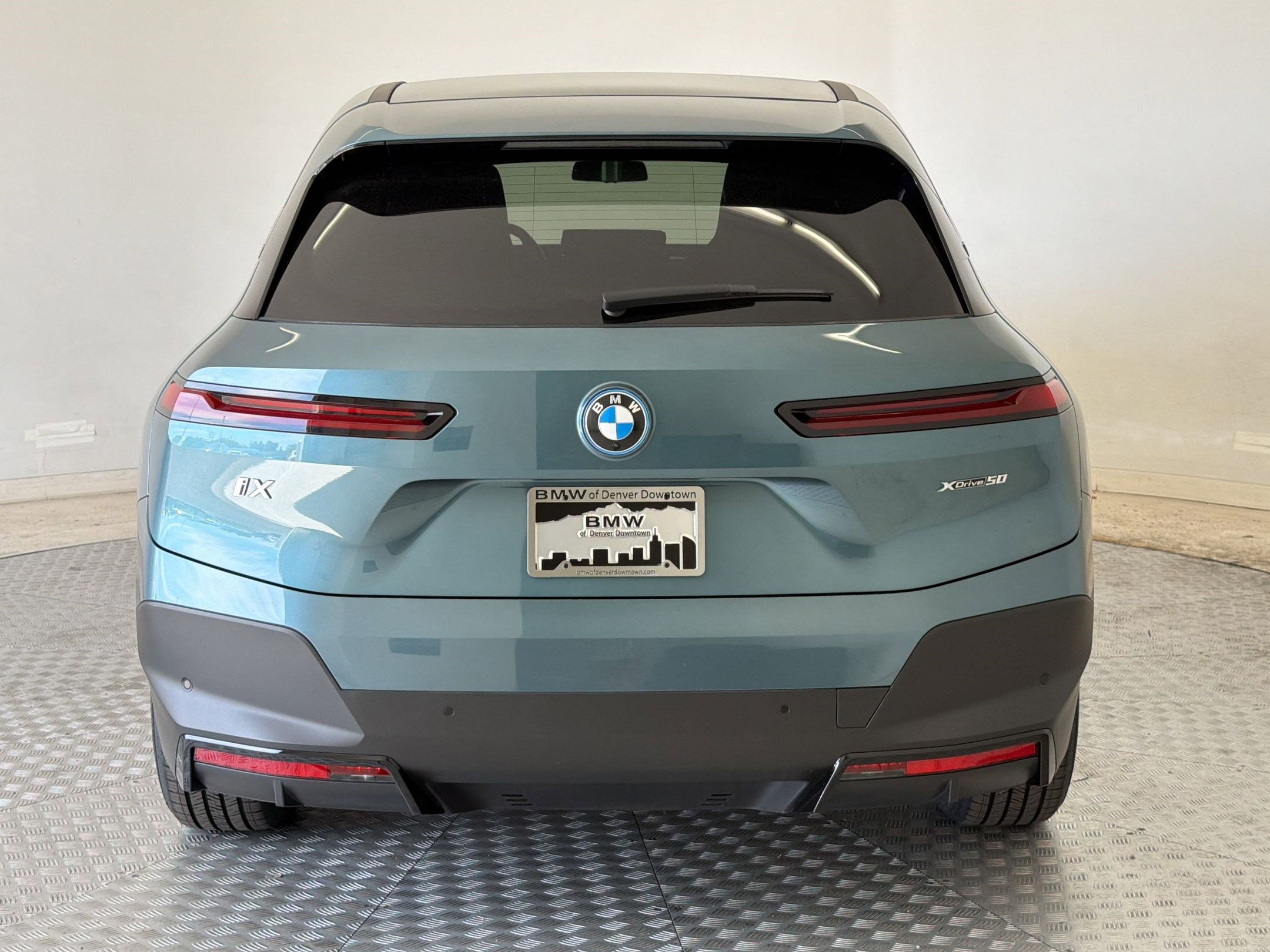 Certified 2023 BMW iX xDrive50 w/ Premium Package AWD/4WD image 10