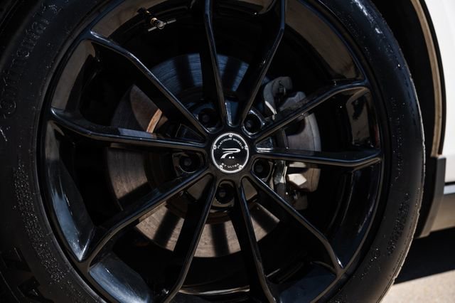 Used 2010 Ford Mustang GT Premium image 3