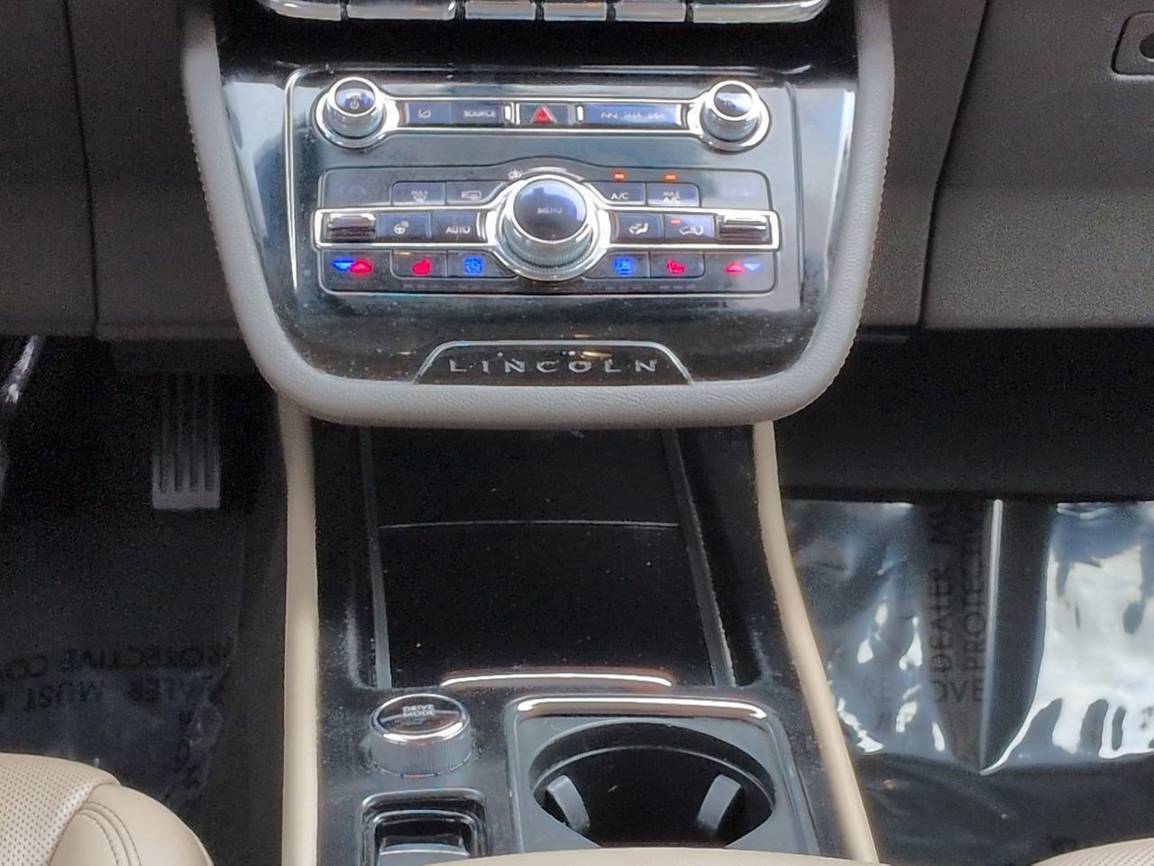 Used 2020 Lincoln Corsair AWD image 17