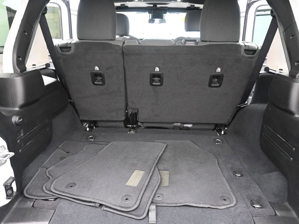 Used 2024 Jeep Wrangler Sport S image 39