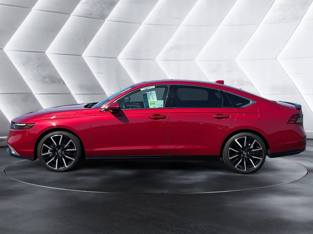 Used 2025 Honda Accord Touring image 2