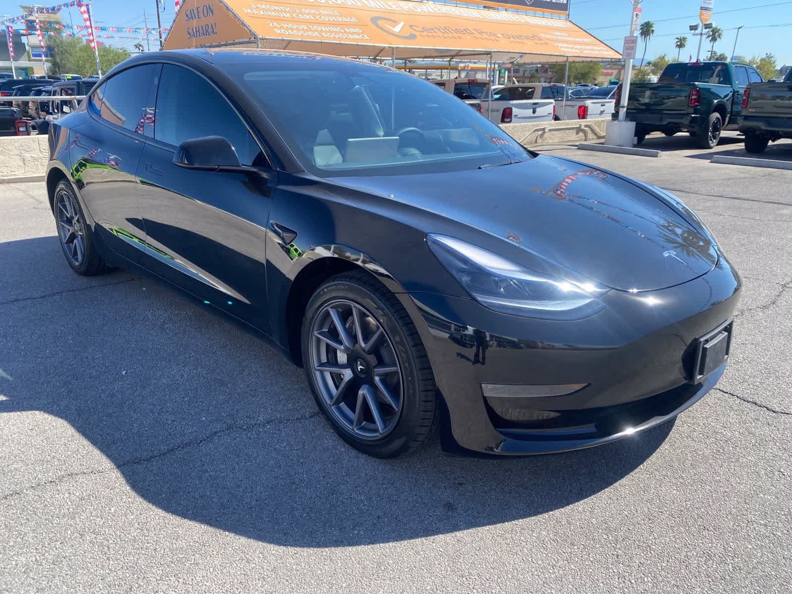 Used 2023 Tesla Model 3 Standard Range RWD image 3