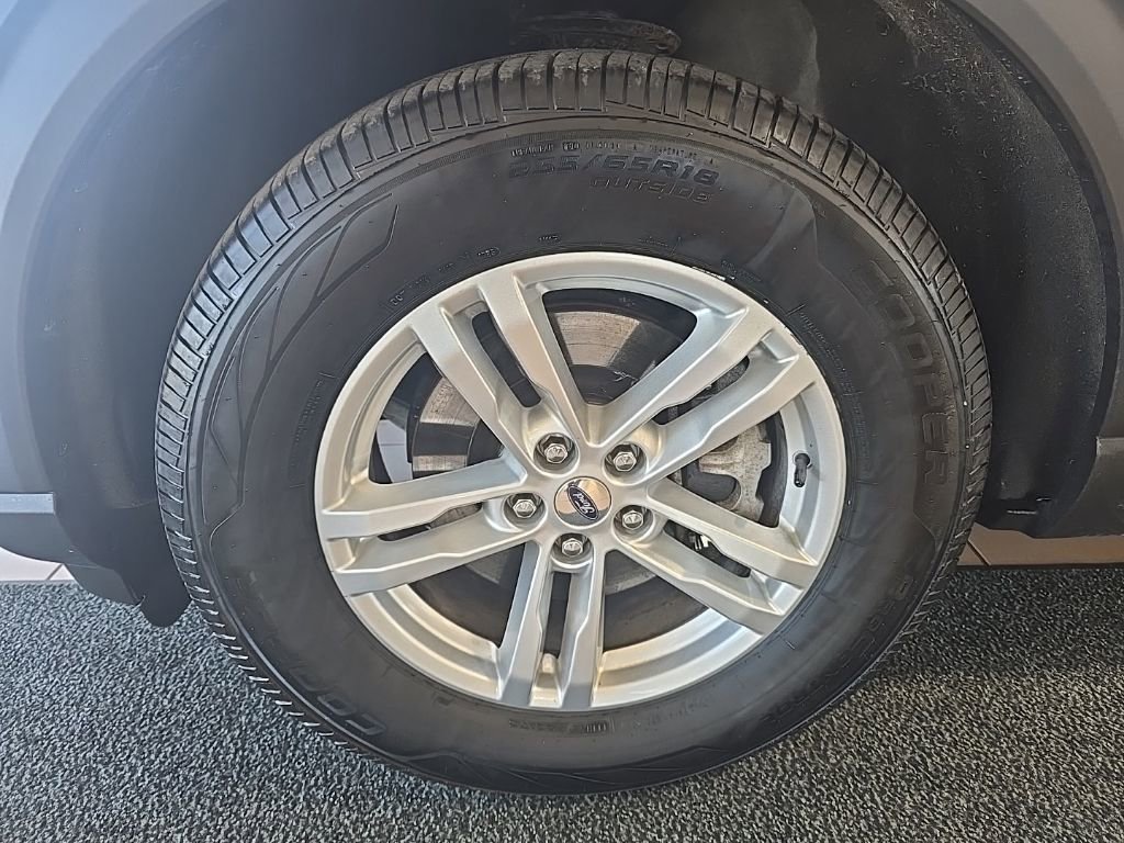 Used 2020 Ford Explorer XLT w/ Equipment Group 202A image 41