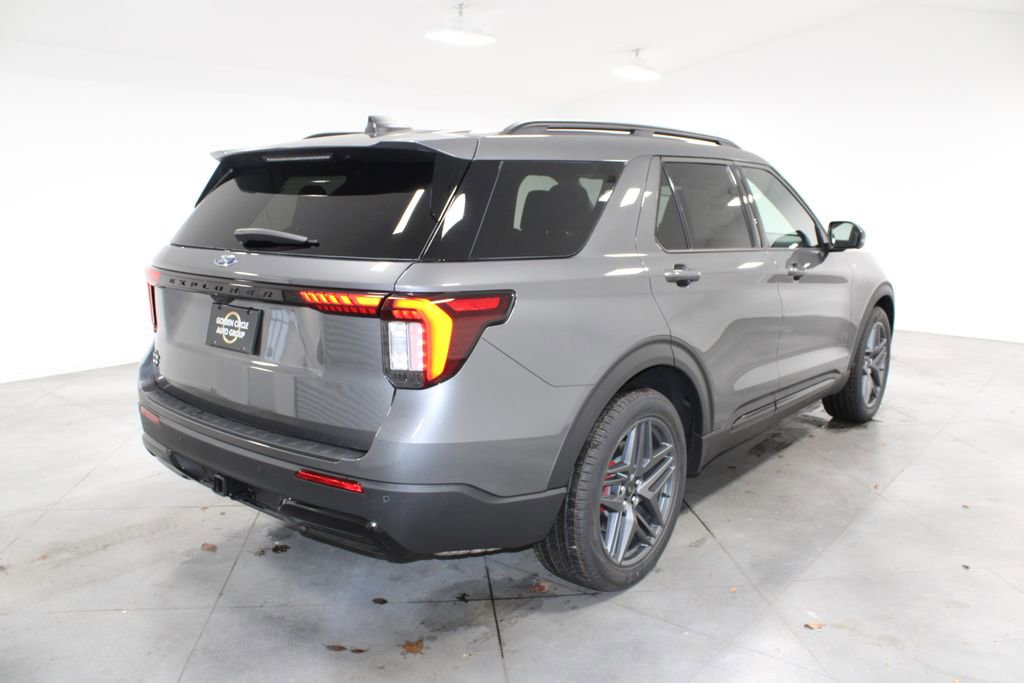 New 2026 Ford Explorer ST-Line w/ ST-Line Street Pack image 8