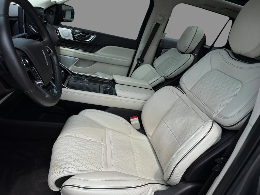 Used 2023 Lincoln Navigator L Black Label AWD/4WD image 14