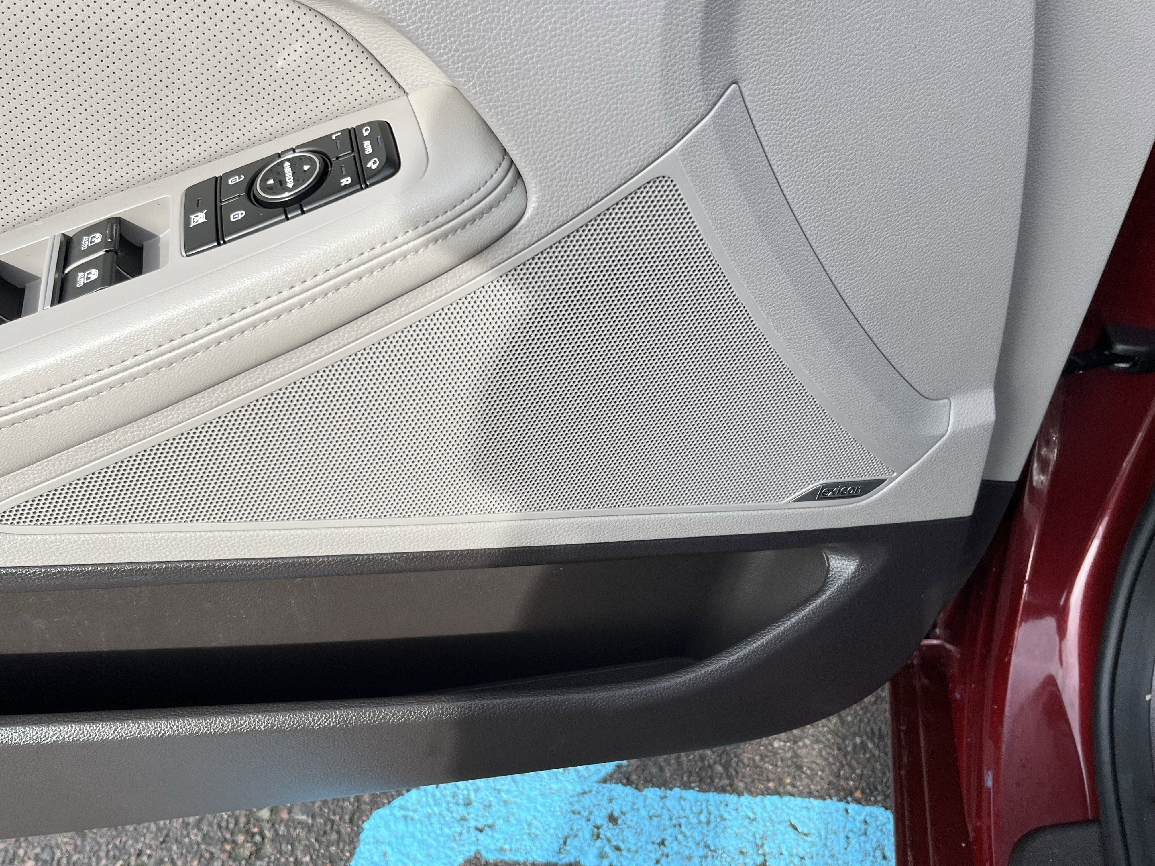 Used 2015 Hyundai Genesis 3.8 w/ Option Group 03 image 18