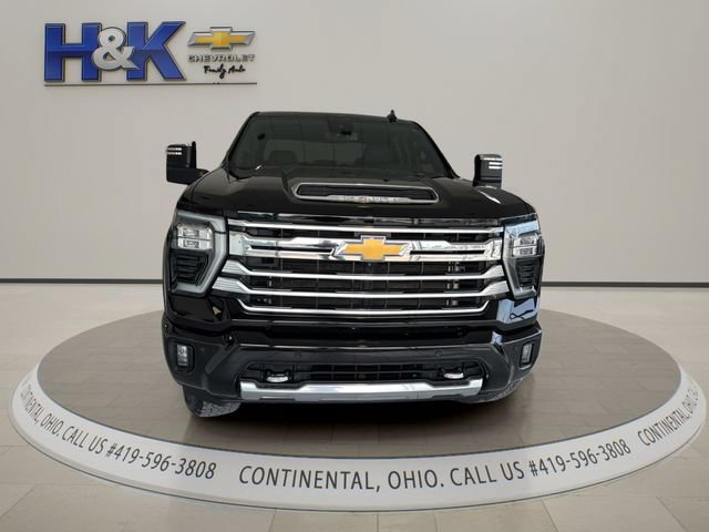 Used 2024 Chevrolet Silverado 2500 High Country AWD/4WD image 2