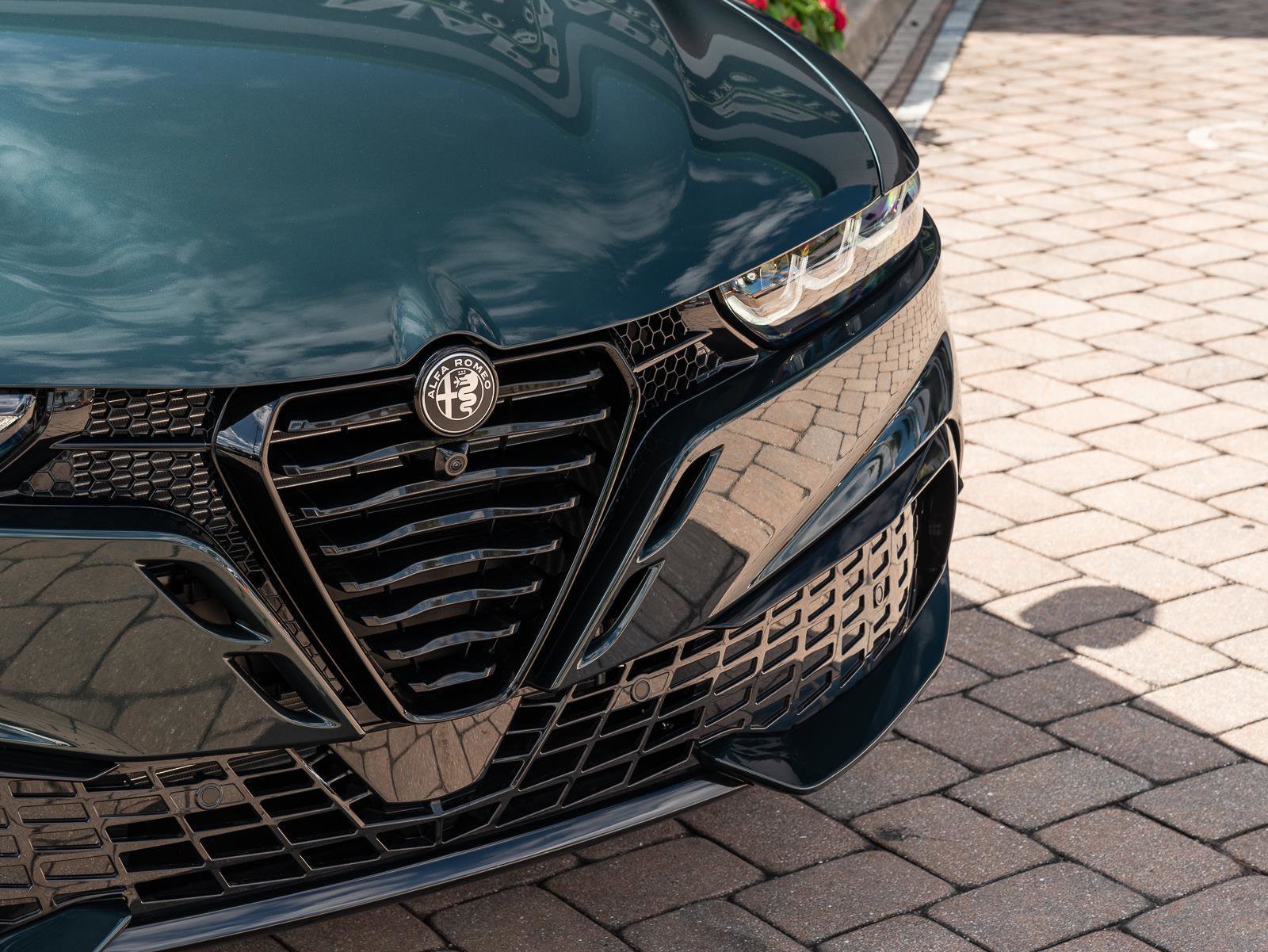 New 2026 Alfa Romeo Tonale Veloce w/ Quick Order Package 23H Volce image 17