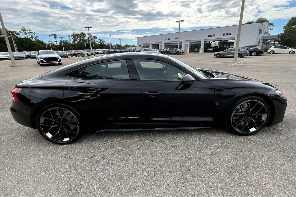New 2026 Audi RS e-tron GT performance image 4