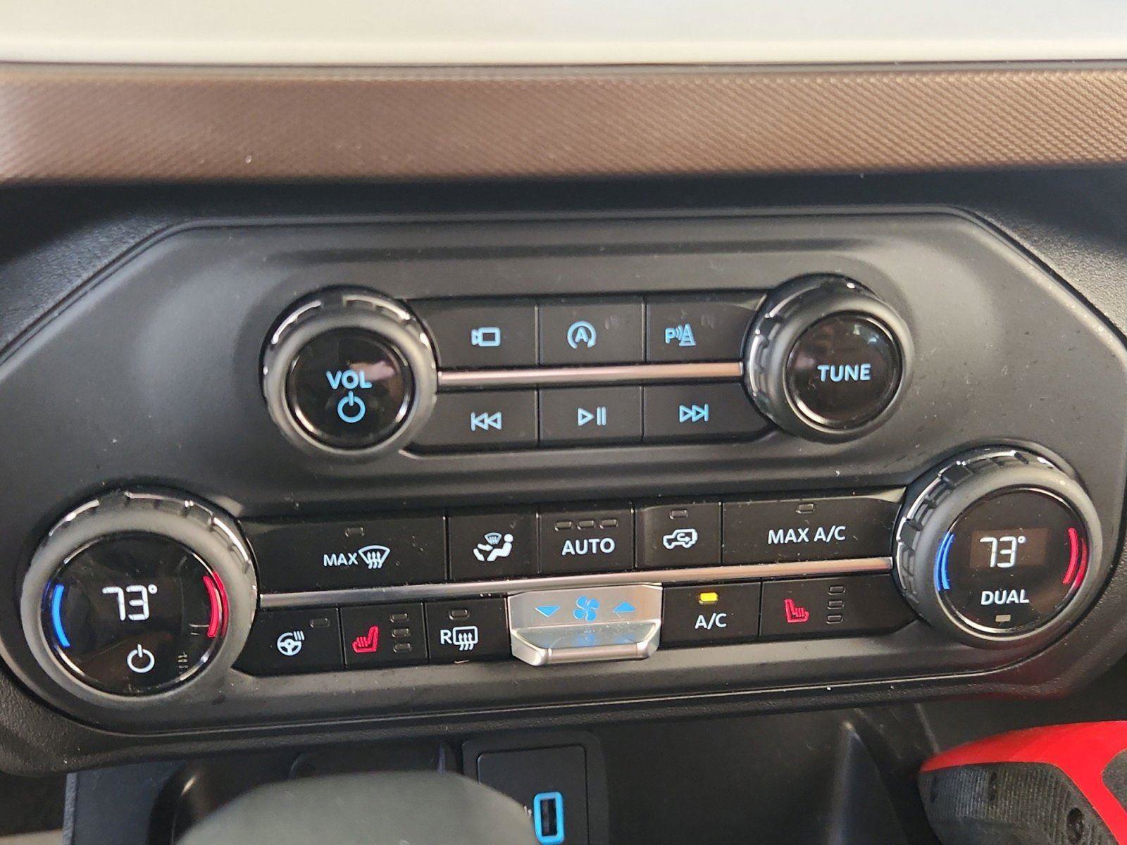 Certified 2023 Ford Bronco Heritage Edition AWD/4WD image 26
