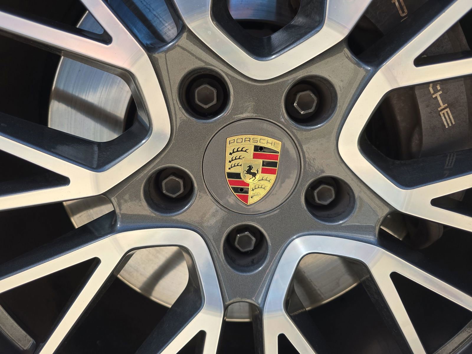 Certified 2023 Porsche Cayenne AWD/4WD image 12