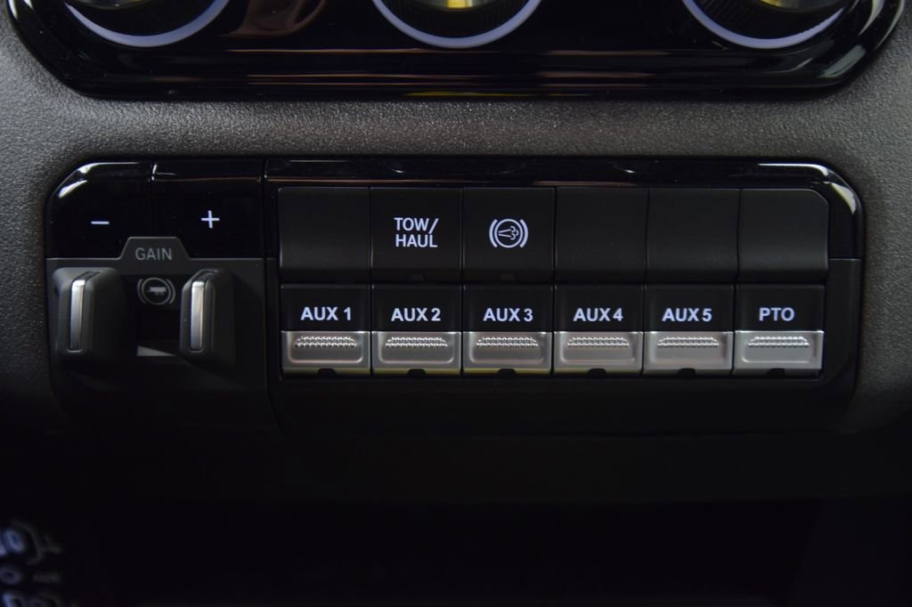 New 2026 RAM 5500 Tradesman w/ Chrome Appearance Group AWD/4WD image 27