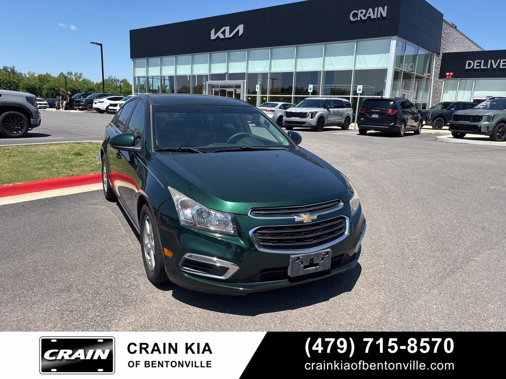 Used 2015 Chevrolet Cruze LT w/ Sun And Sound Package FWD image 6