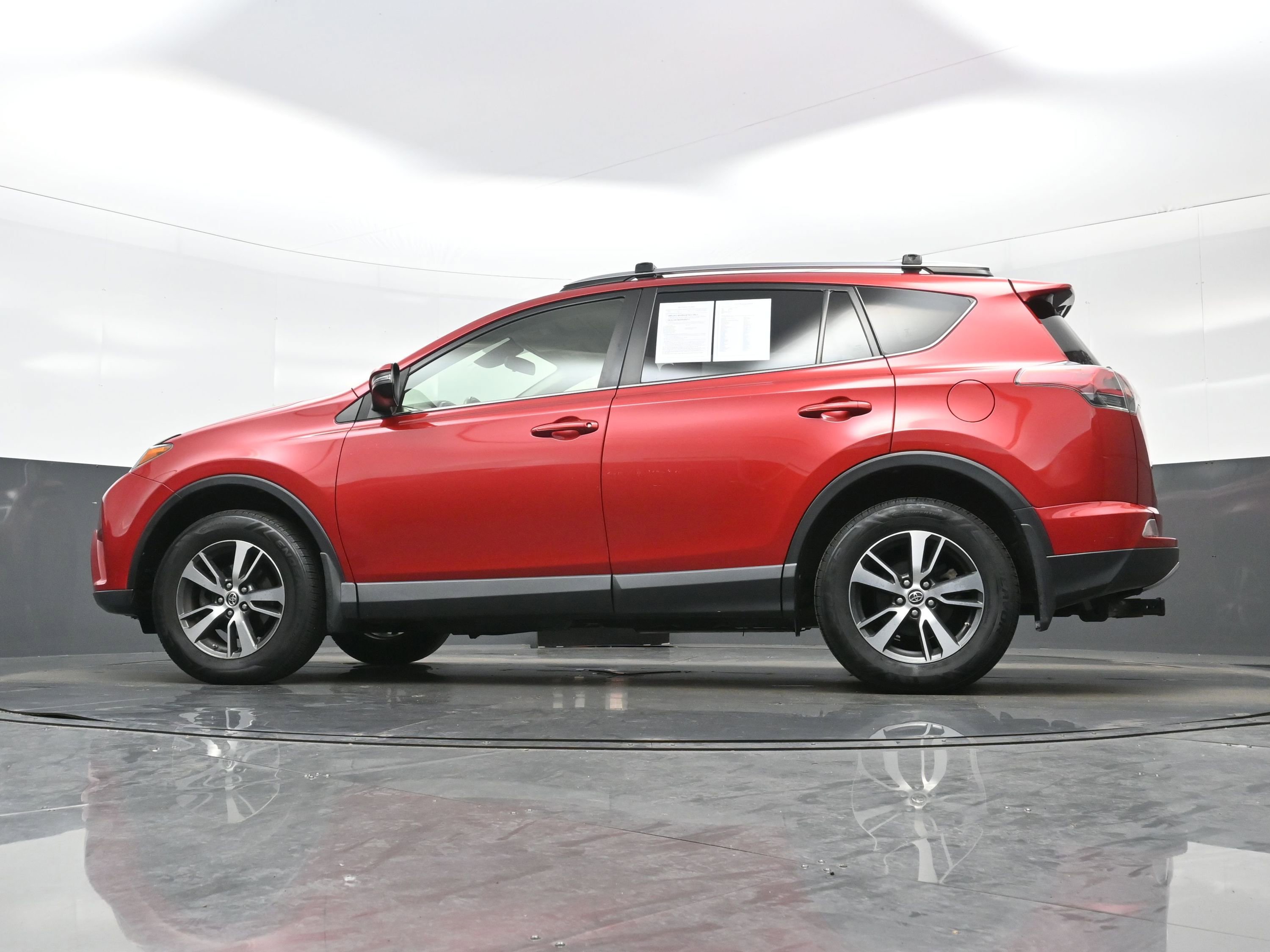 Used 2017 Toyota RAV4 XLE w/ Plus Special Value Package AWD/4WD image 26