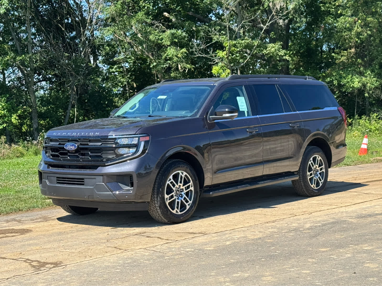 New 2026 Ford Expedition Max Active AWD/4WD image 1