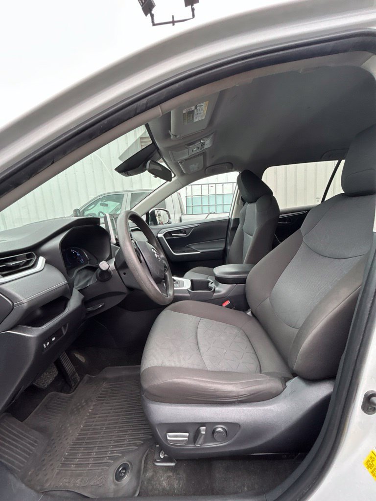 Used 2024 Toyota RAV4 XLE AWD/4WD image 12