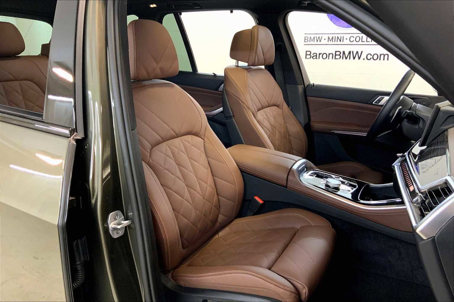 Used 2025 BMW X5 M60i image 8