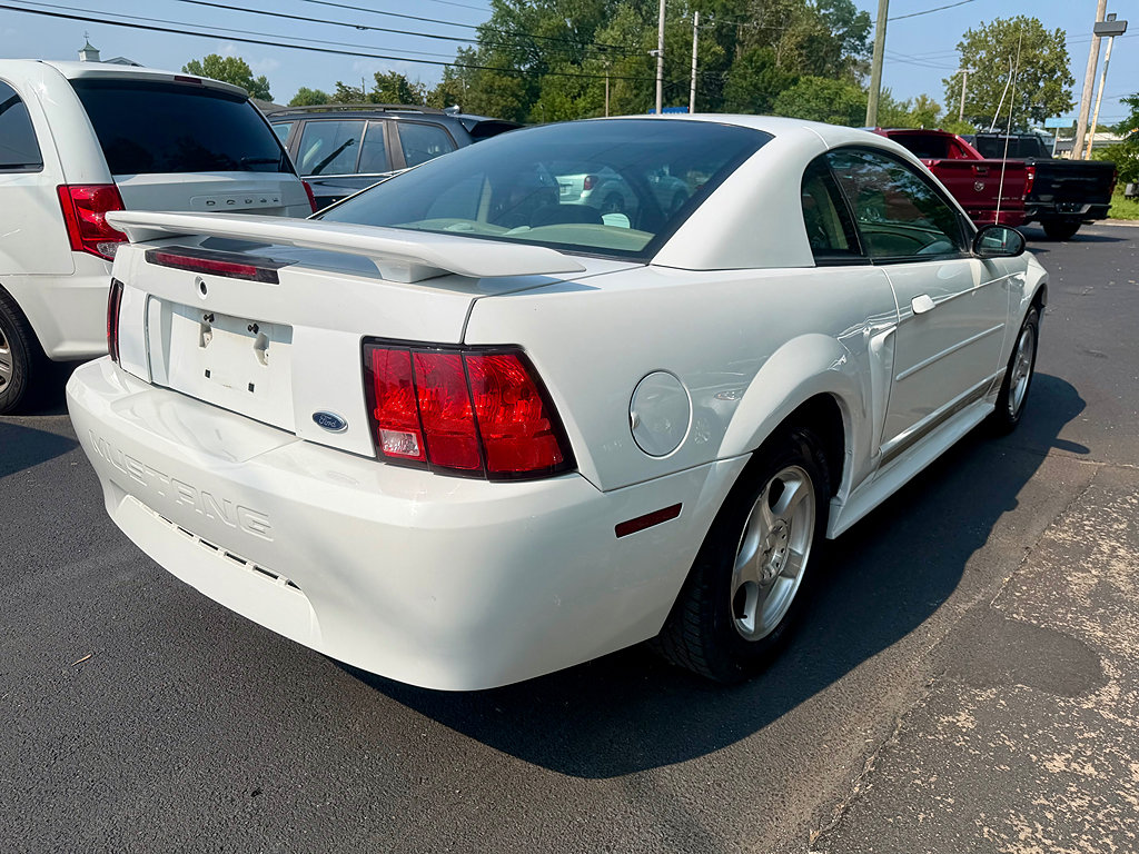 Used 2003 Ford Mustang Coupe RWD image 6