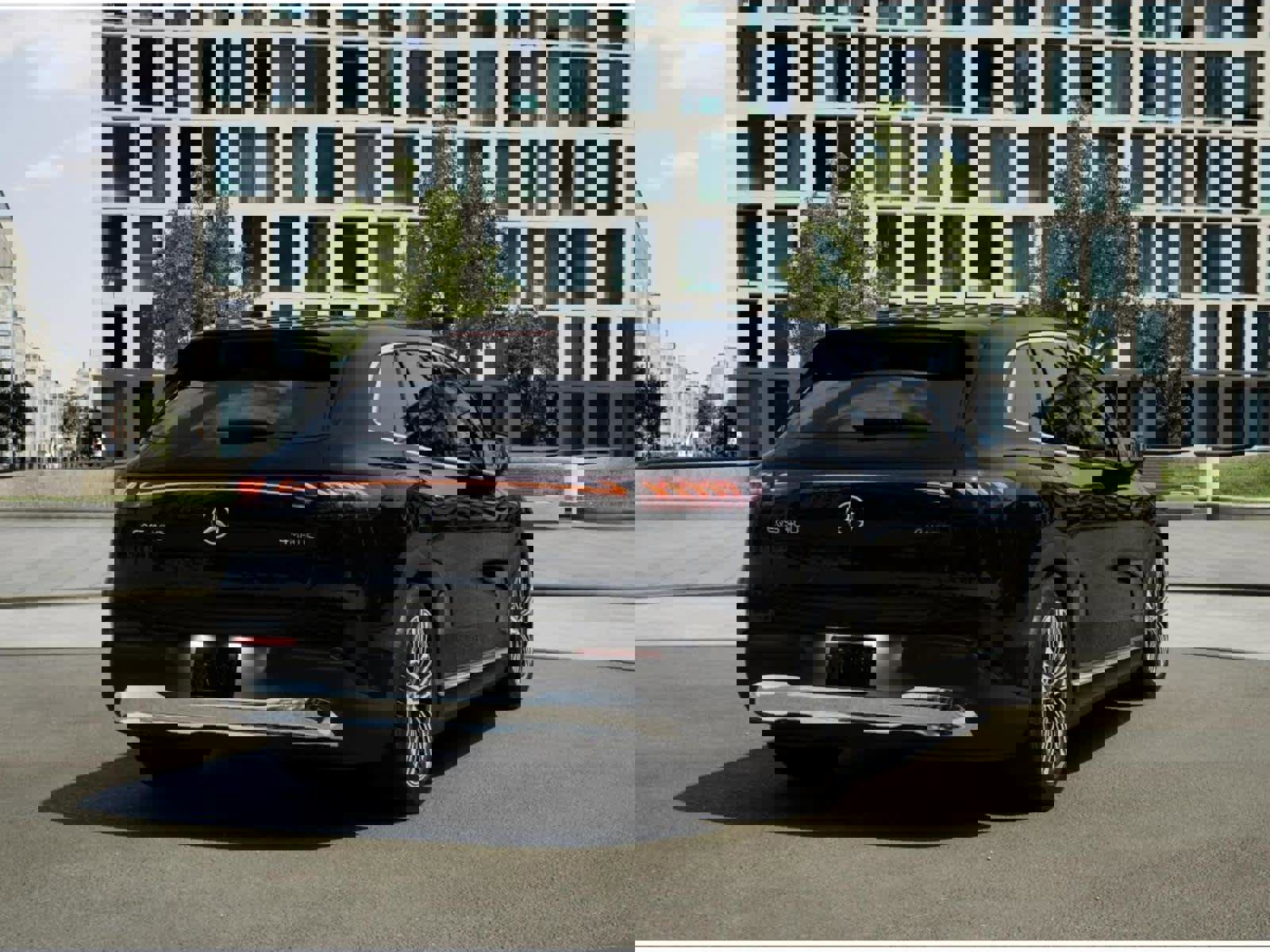 New 2026 Mercedes-Benz EQS 400 4MATIC SUV image 22