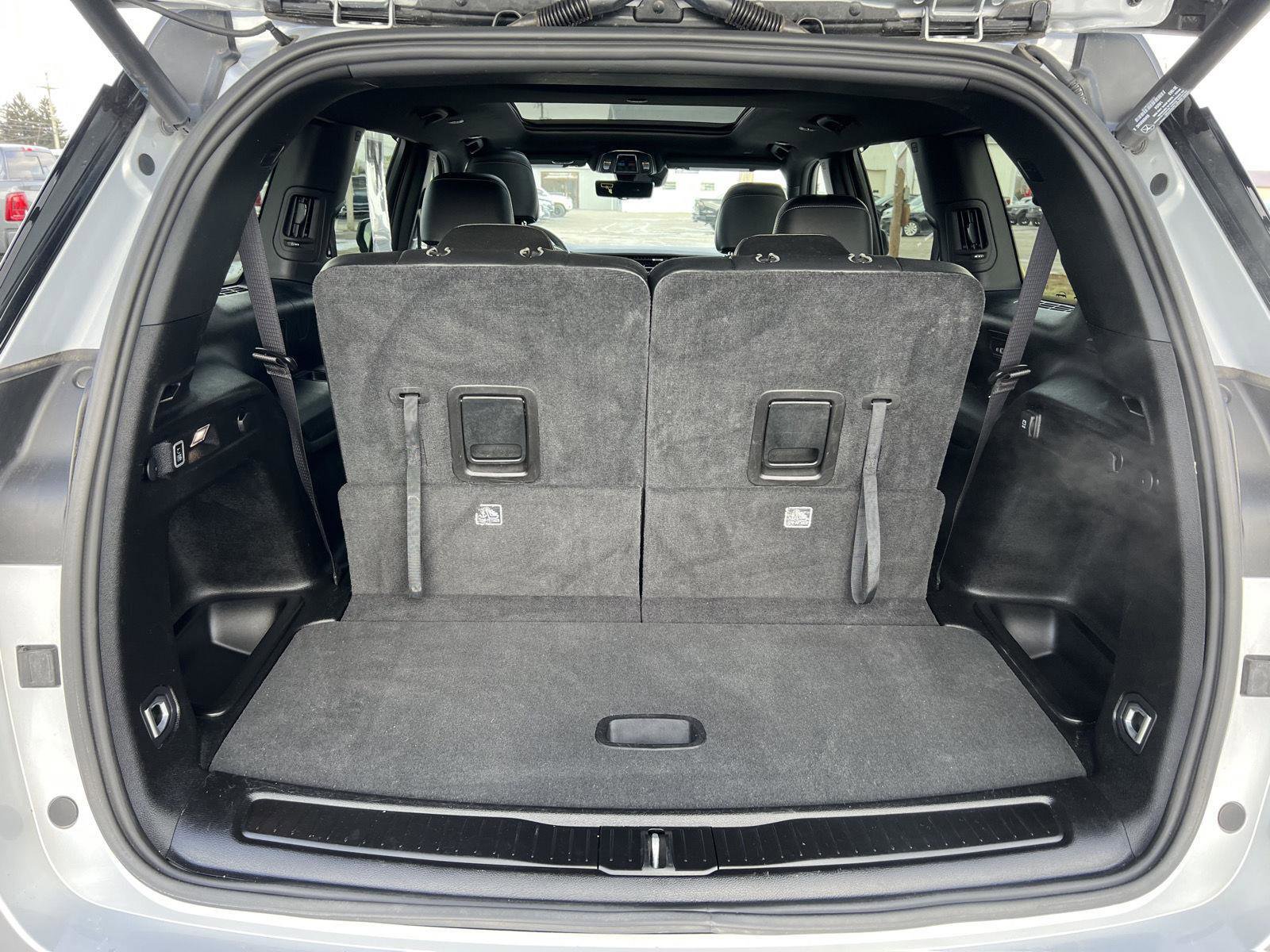 Used 2024 Jeep Grand Cherokee L Limited w/ Luxury Tech Group II image 34